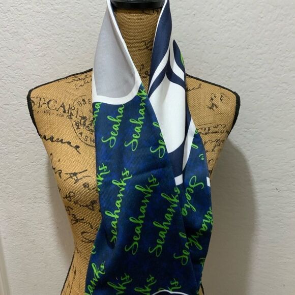 - New Forever Collectibles Green NFL Seattle Seahawks Scarf O/S - Picture 1 of 4